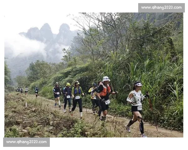 2025 司特拉越野跑张家界开跑:25 国选手决战武陵源 2025 司特拉越野跑张家界开跑:25 国选手决战武陵源