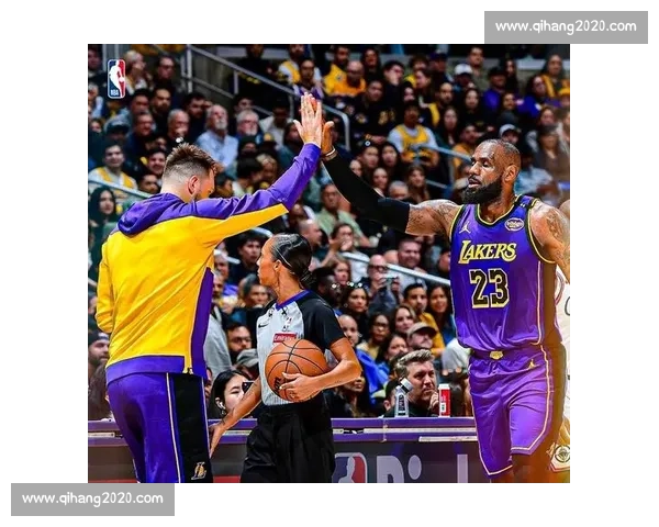 湖人对决尼克斯全场录像回放精彩瞬间与战术解析完整比赛深度复盘 湖人对决尼克斯全场录像回放精彩瞬间与战术解析完整比赛深度复盘